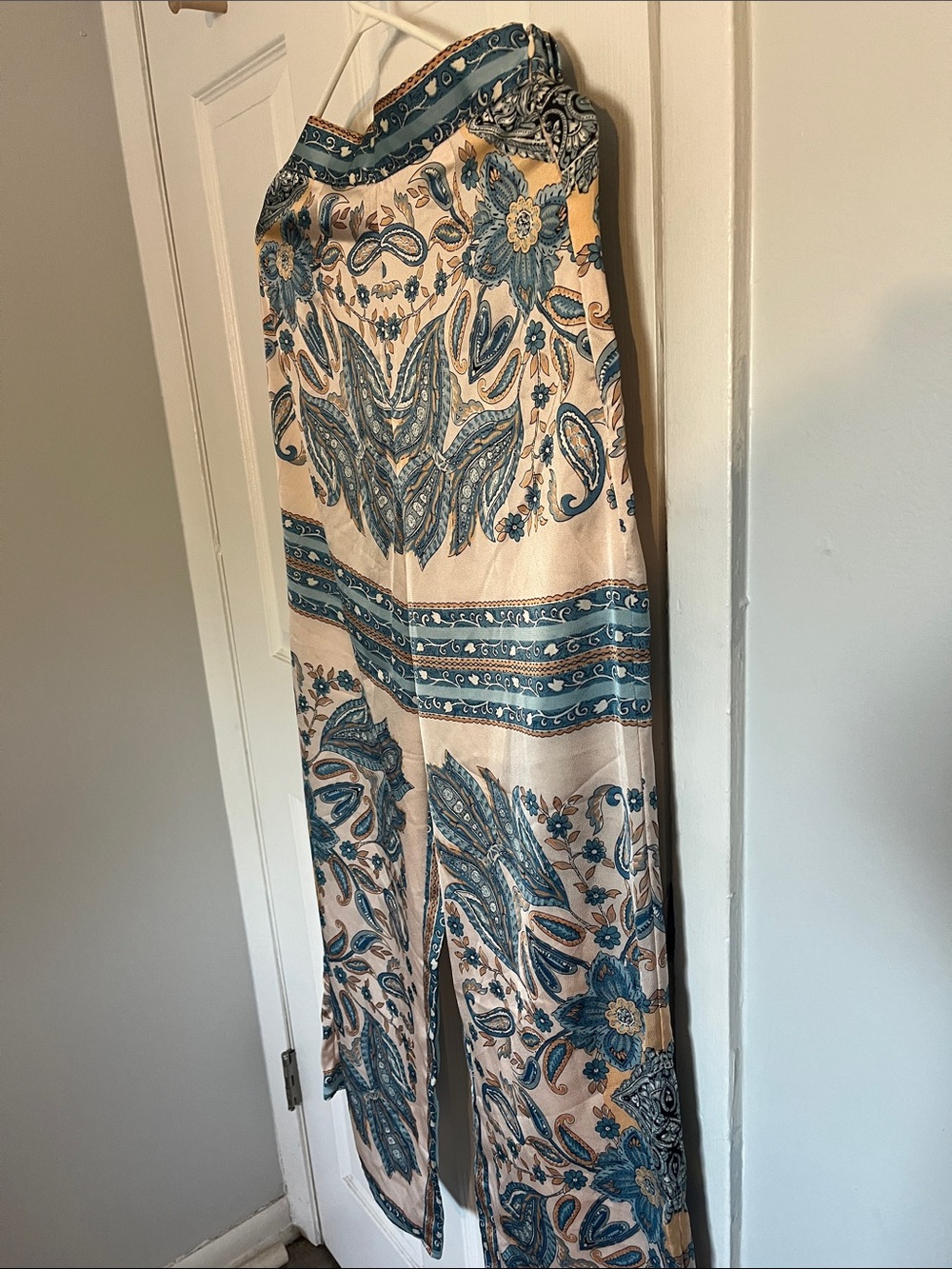 How very loved Wide Leg Paisley Print Palazzo Pants - Blue on Cream size small